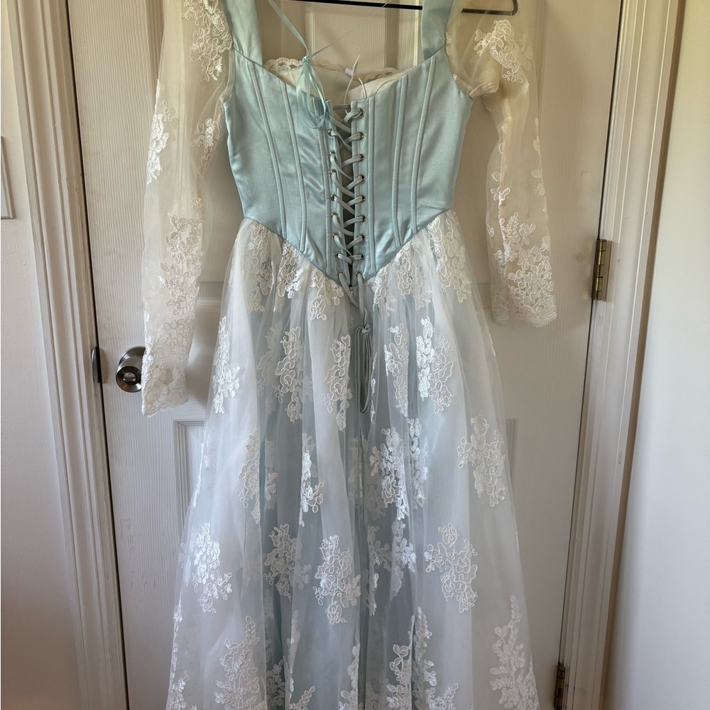 “Frozen” Corset Dress - Picture 5 of 6
